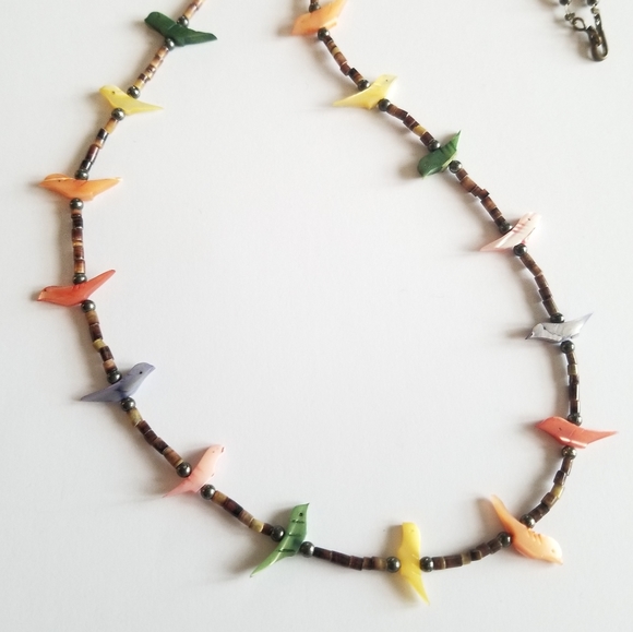Vintage Jewelry - Vintage rainbow birds necklace fetish southwestern mother of pearl bead mop